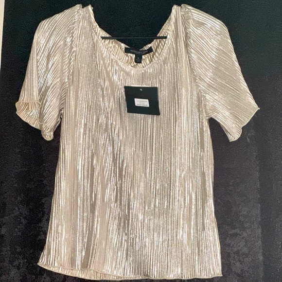 Marc New York Tops - Marc New York gold color shiny short sleeve top size Medium